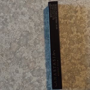 Anastasia Beverly hills brow wiz